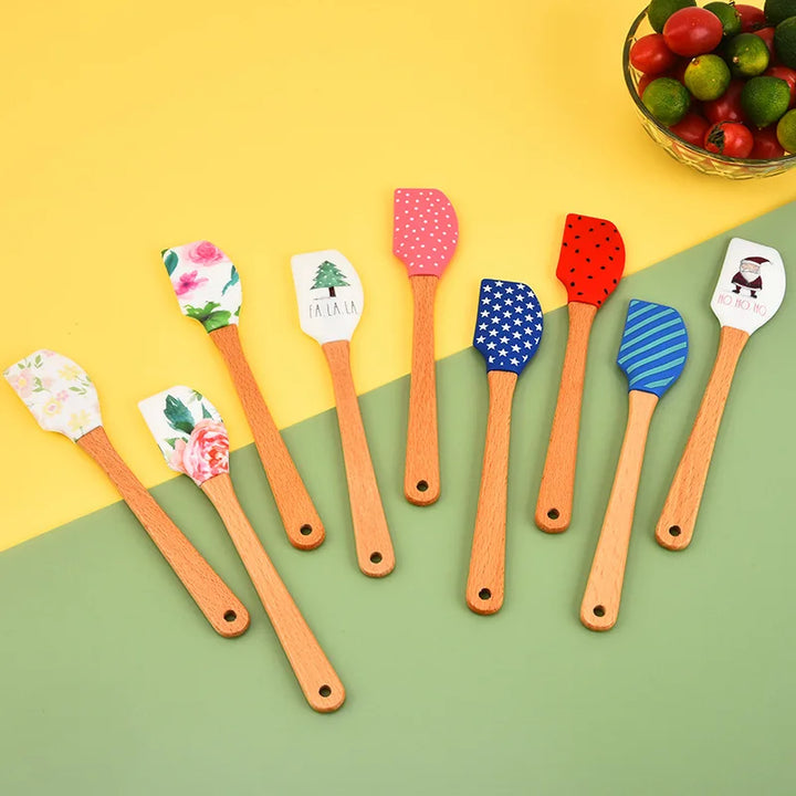 Small Wooden Handle Cake Silicone Spatula Nonstick Cream Butter Baking Scraper Kitchen Batter Mixer Chocolate Pastry Blenders